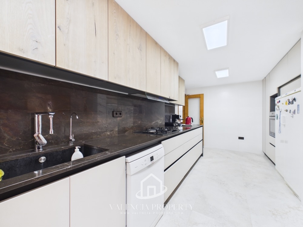 Property 2503 - Image 19